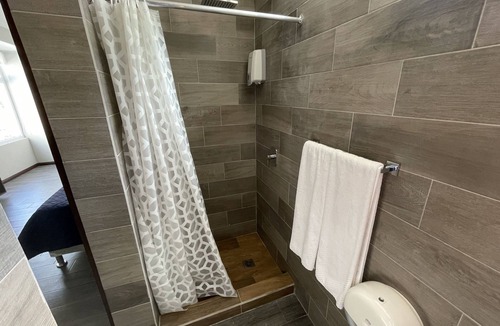 Zona 10 Hotel | Villas Santander