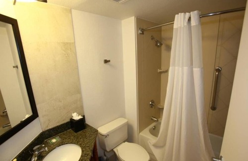 South Mountain House | Visit Tempe Center for the Arts! 2 Queen Units for 8, Pool, Gym, Parking