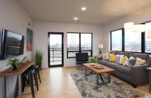 Champaign Apartment | visit the lakefront