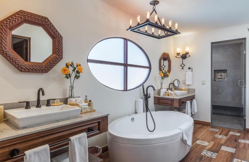Cabo San Lucas Hotel | Vista Encantada Spa Resort & Residences