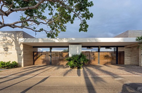 Flamingos House | Vista Natura: Luxury Home Near the Beach