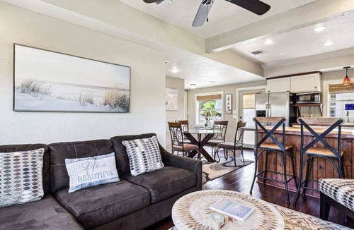 Aransas Pass House | Wahini Wave