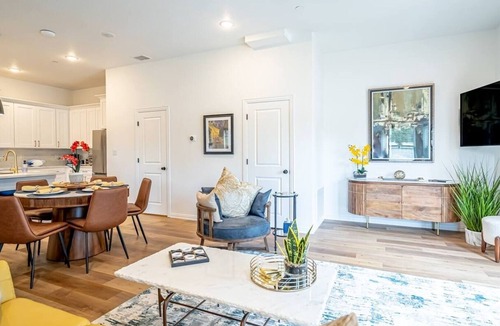 Arlington House | Walk to AT&T Stadium | Priv Rooftop + Free Parking