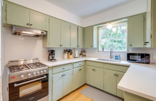 Hancock House | Walk to Campus: Creekside Austin Duplex!
