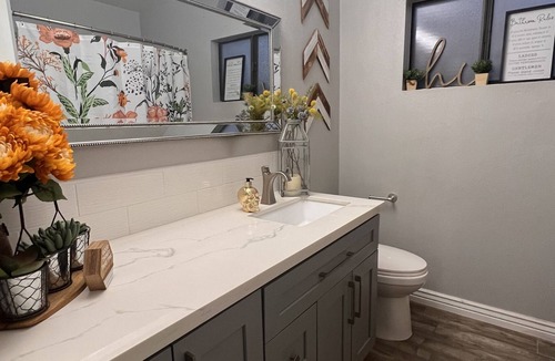 La Buena Vida House | Walk to State Farm Stadium & Westgate! 3 bed/ 2 bath fully remodeled home