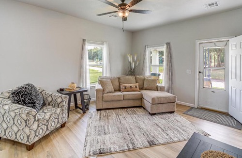McAlester House | Walkable Neighborhood! Extended Stay in McAlester