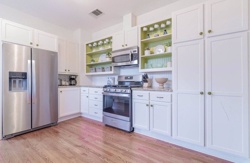 Travis Heights House | Walkable SoCo Bungalow