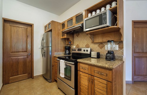 Crucecita Condo | Walking distance to amenities and beach