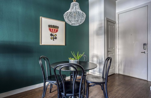 Riverside Apartment | WanderJaunt | Crockett | 2BR | East Riverside