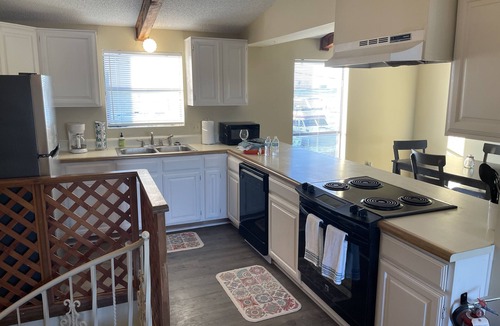 Ingleside on the Bay Condo | Waterfront 2 bedroom condo with pool, boat ramp and slips