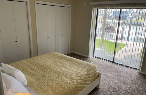 Ingleside on the Bay Condo | Waterfront 2 bedroom condo with pool, boat ramp and slips