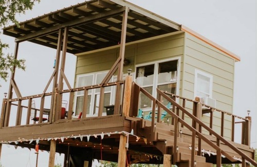 South Bend Cabin | Waterfront Cabin on River w/RV Hookups Near Possum Kingdom Lake