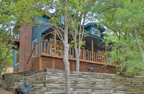 Thurber House | Waterfront Getaway w/Deck: Pet & Family Friendly!