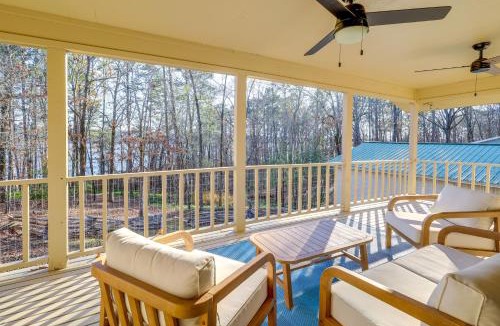 Edgemont House | Waterfront Home on Greers Ferry Lake w/Game Room