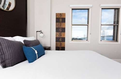 South Beach Hotel | Waterfront Queen Room w/Bay & Treasure Island Views | Breakfast & YMCA Access