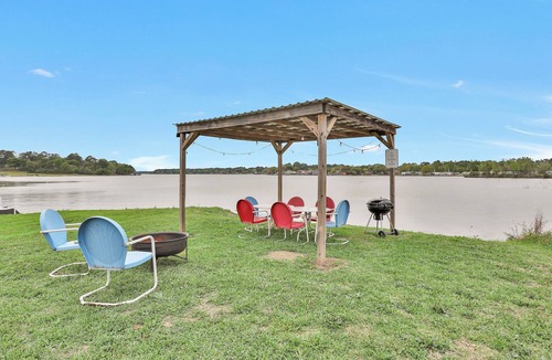 Willis House | Waterfront RV Space A