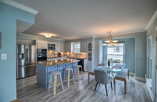 Barrett House | Waterfront San Jacinto River Home w/Boat Slip!