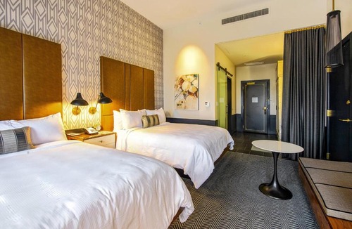 Baton Rouge Hotel | WATERMARK Baton Rouge, Autograph Collection
