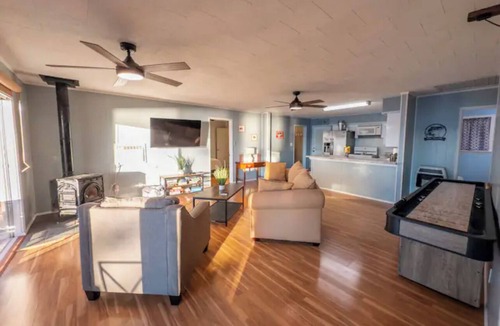 Laneville Cabin | Welcome to Catfish Cabin!