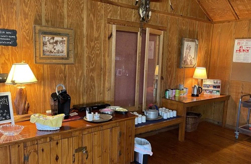 Bandera House | West 1077 Guest Ranch - Laurel Cottage