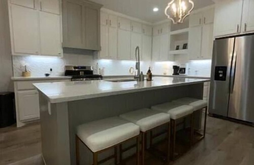 Lubbock House | West Texas Chic. New Construction. EV Charger. Pets Allowed. Ten Mins from TTU.