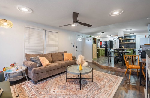 West Odessa House | Westside Gameyard - Pool Table+Fast WiFi+King Bed by LCH