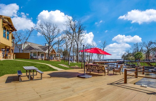 Seven Points House | Westside Waterfront on Cedar Creek Lake