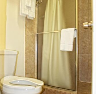 Amistad National Recreational Area Hotel | Whispering Palms Inn