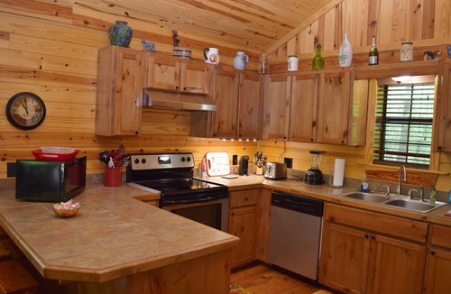 Broken Bow Cabin | Whisperwind -2 bedroom, 2 bath, Hot tub