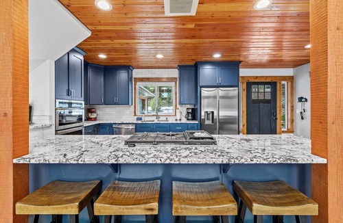 Priest River House | Willow Bay - Riverfront Retreat with Dock & AC