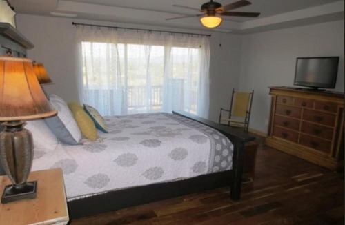 Diamond Valley Apartment | Willow Manor