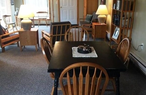La Pointe House | Willows - 2 Bed/1 Bath Cabin minutes from Downtown