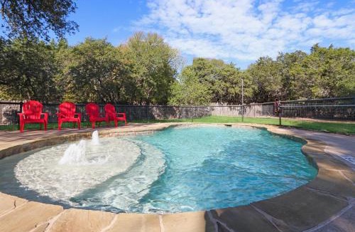 Wimberley Apartment | Wimberley Log Cabins Resort and Suites- Unit 4