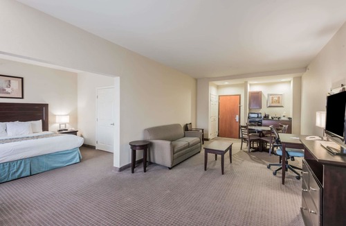 New Braunfels Hotel | Wingate by Wyndham New Braunfels