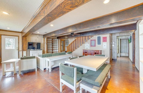 Winnsboro House | Winnsboro Lake Retreat: On-Site Swimming & Fishing