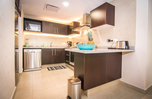 South Hotel Zone Condo | WINTER OFFER! CHIC & MODERN BEACHFRONT CONDO W/TERRACE