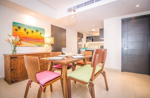 South Hotel Zone Condo | WINTER OFFER! CHIC & MODERN BEACHFRONT CONDO W/TERRACE
