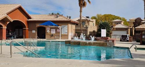 Biggs Field House | Wonderful, plush & luxurious 3 Bed Room Home