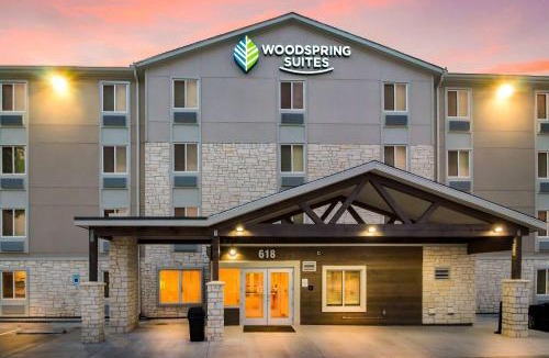 Lake Jackson Hotel | WoodSpring Suites Lake Jackson