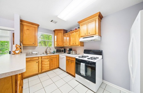 Memorial Apartment | World Cup Ready 3BR Home Sleeps Groups Energy Corridor