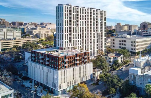 Civic District Apartment | Wyndham Austin - Deluxe Studio for Grand Prix!
