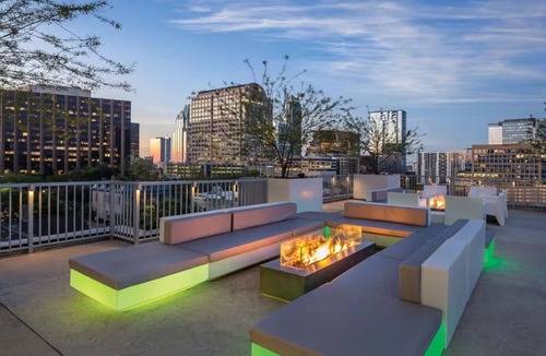Civic District Apartment | Wyndham Austin - Deluxe Studio for Grand Prix!