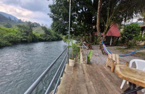 San Agustin Lanquin Hostel | Yaxlik River Lodge