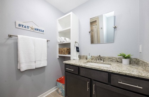 Rockport Condo | Yellow Warbler A | Access to Fishing Pier!