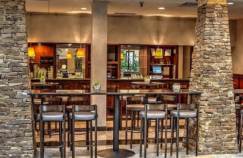 Fort Worth Hotel | Your Home Away From Home! 2 Great Units, Free Parking, On-Site Restaurant