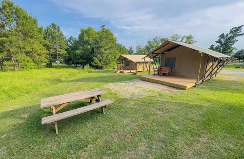Onalaska RV Rental | Your Peaceful and Cozy Lakeside Glamping Hideaway