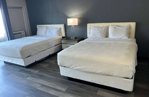 Fair Plain Hotel | Your Relaxing Silver Beach Escape in Saint Joseph - Benton Harbor