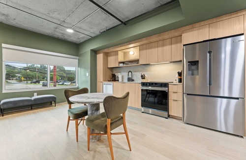 South Lamar Condo | Zilker Park-Inspired Luxe Suite | South Lamar | The Zephyr Suite at The Code