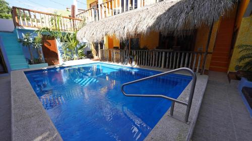 San Pedro Pochutla Hotel | Zipoliteville - HOTEL NUDISTA