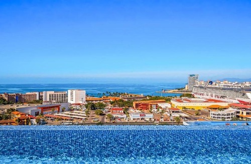 North Hotel Zone Apartment | Zoho Skies Amazing View Sleeps 6, #T1-1104